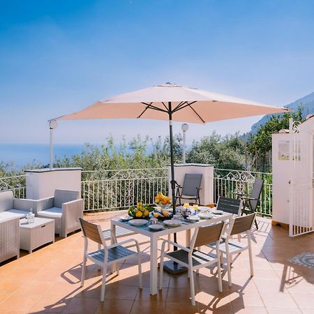 Infinity Experience Casa Vacanza Incantevole Con Terrazzo Scala Zewnętrze zdjęcie