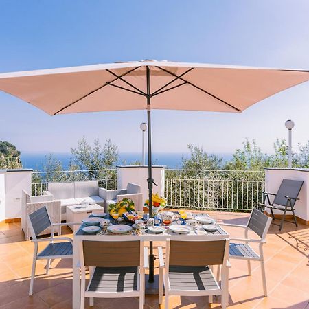 Infinity Experience Casa Vacanza Incantevole Con Terrazzo Scala Zewnętrze zdjęcie