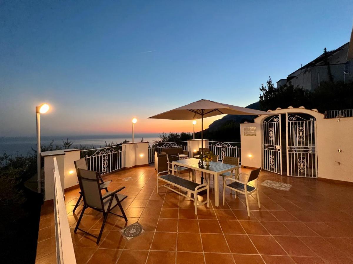 Infinity Experience Casa Vacanza Incantevole Con Terrazzo Scala Zewnętrze zdjęcie