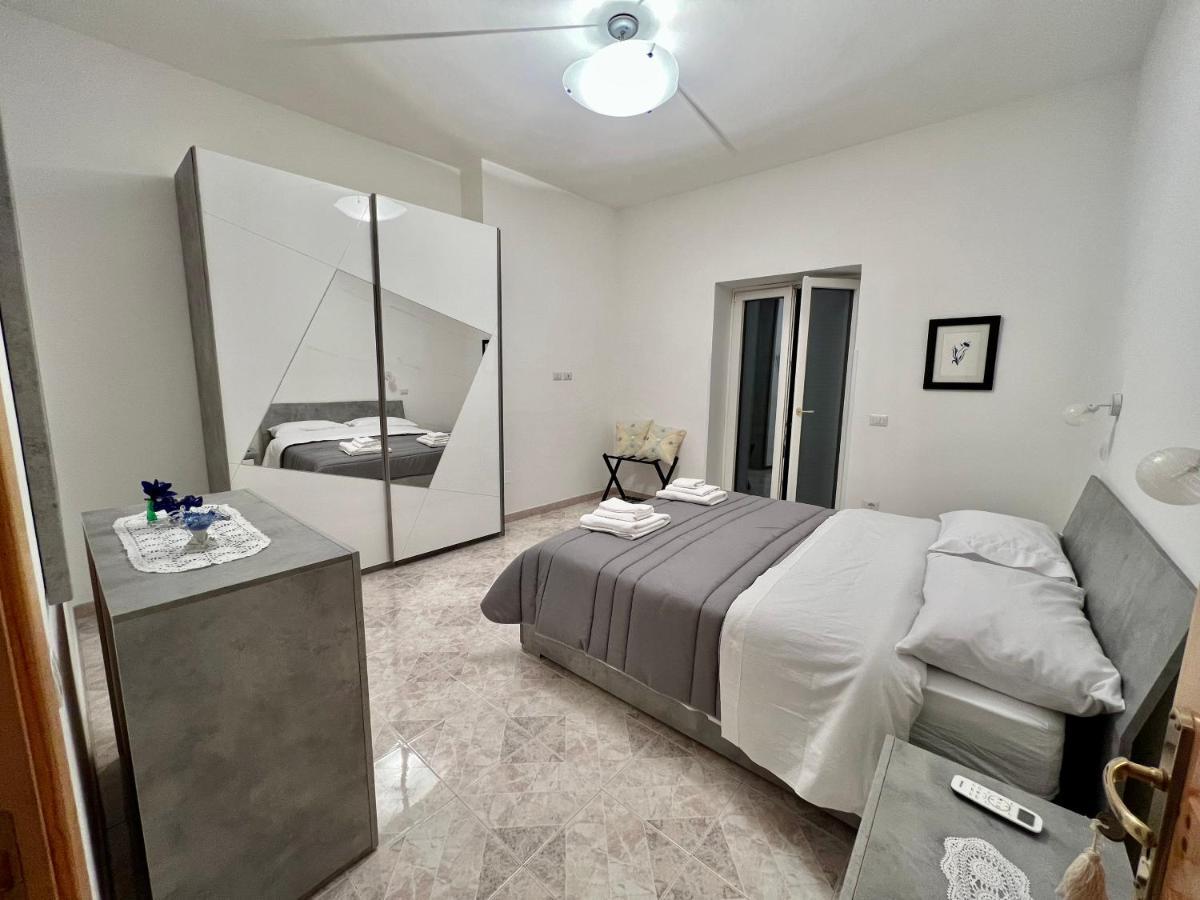 Infinity Experience Casa Vacanza Incantevole Con Terrazzo Scala Zewnętrze zdjęcie