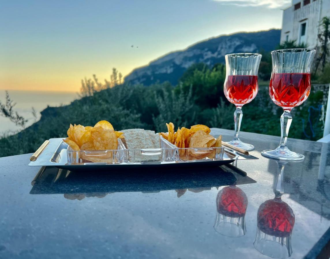 Infinity Experience Casa Vacanza Incantevole Con Terrazzo Scala Zewnętrze zdjęcie