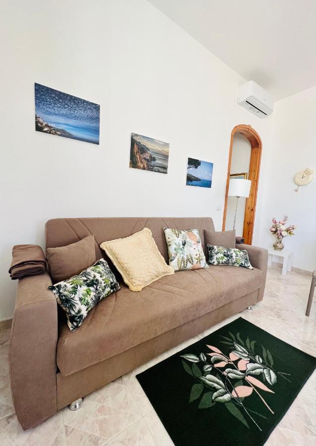 Infinity Experience Casa Vacanza Incantevole Con Terrazzo Scala Zewnętrze zdjęcie