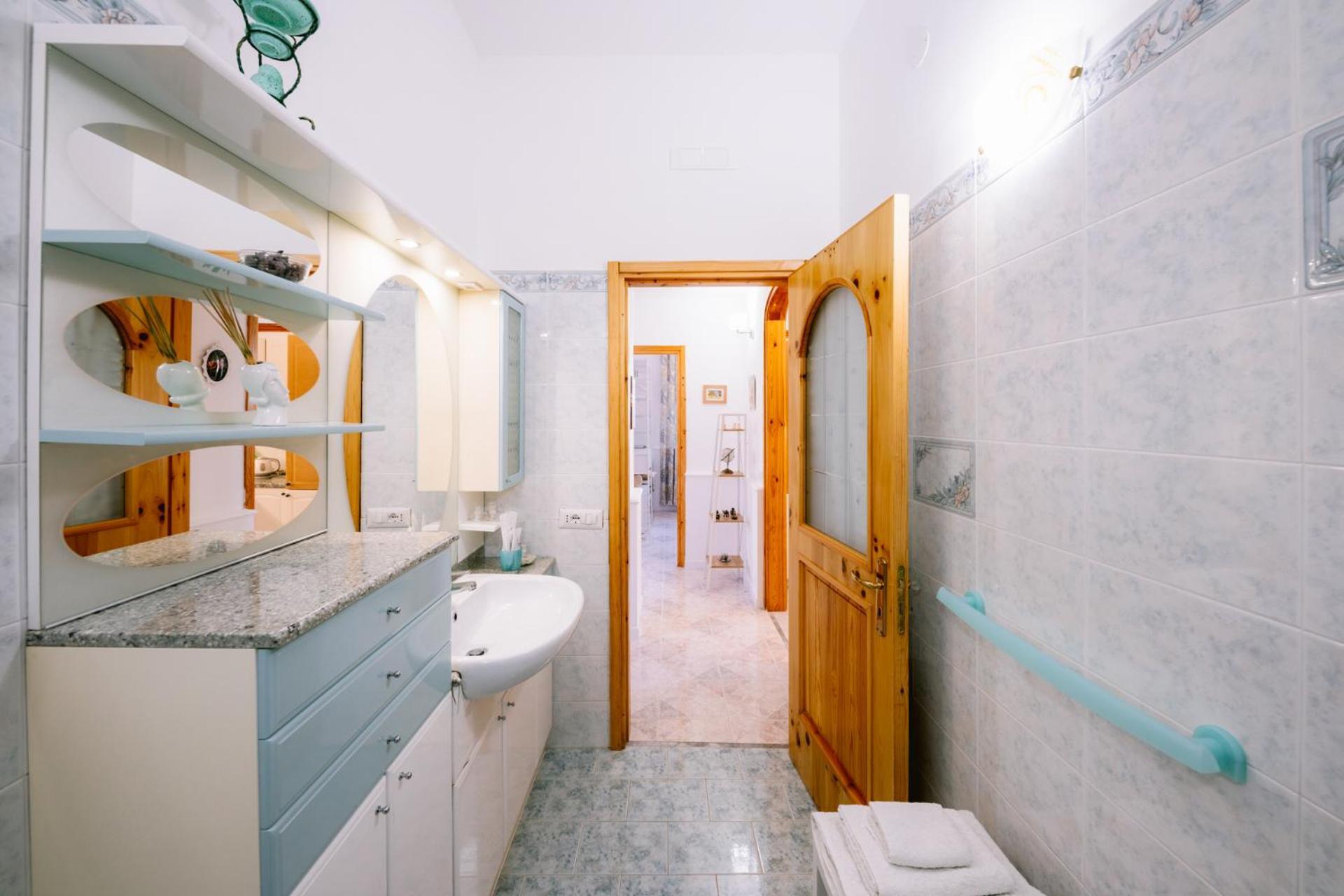 Infinity Experience Casa Vacanza Incantevole Con Terrazzo Scala Zewnętrze zdjęcie